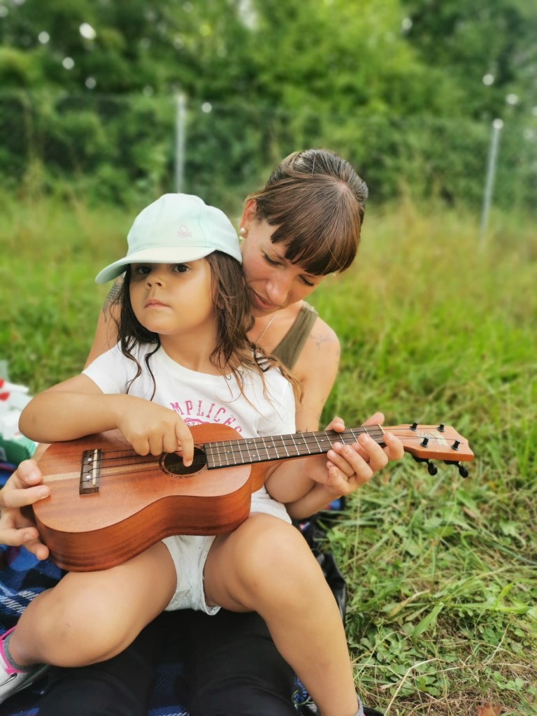 Enfants qui font de la musique