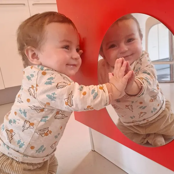 Creche Nanosphere Miroir Bebe Eveil Ecublens 03