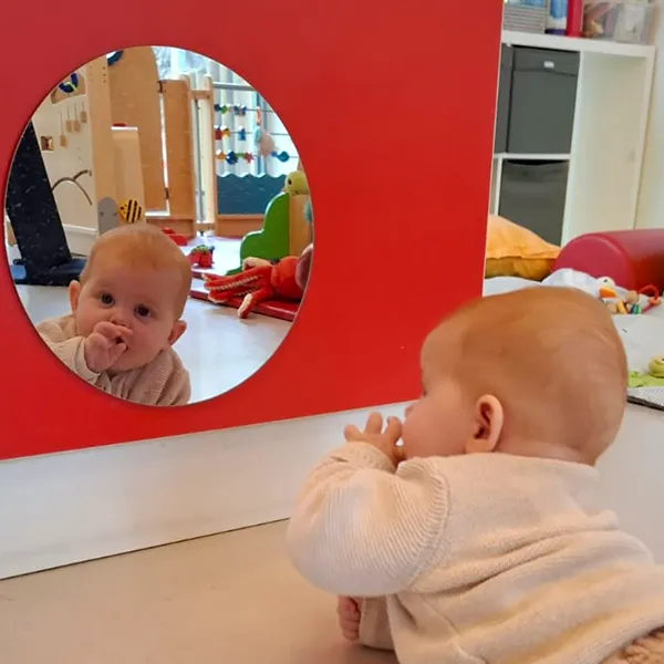 Creche Nanosphere Miroir Bebe Eveil Ecublens 04