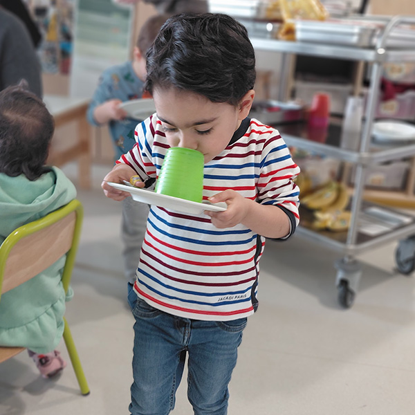 Repas Creche Nanosphere Autonomie Enfants Ecublens 01