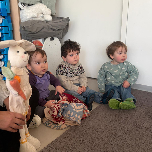 Chasse Oeufs Enfants Jardin Creche 09