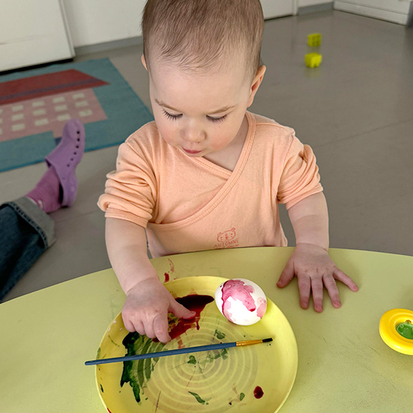 Peinture Oeufs Enfants Creche 04